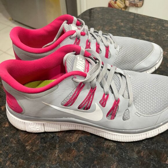 NIKE FREE RUN 5.0 WOLF GREY AND HOT PINK SNEAKERS SZ 10 SPORTY RUNNING GYM YOGA - Picture 11 of 16